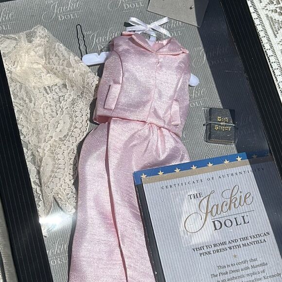 Oleg Cassini Pink Dress with Mantilla Visit to Rome & Vatican Book of Prayers - Picture 13 of 17